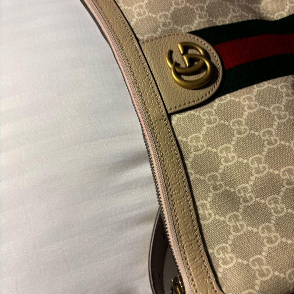 Gucci Beige and Green Shoulder Bag - Picture 7 of 8